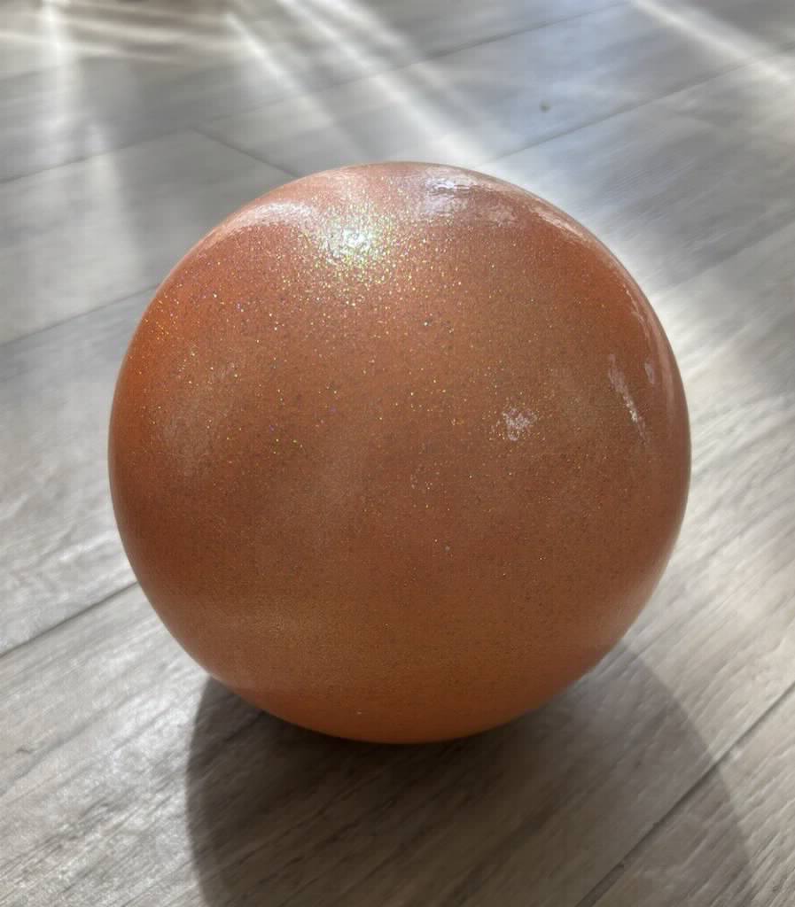 Ball for rythmic gymnastics