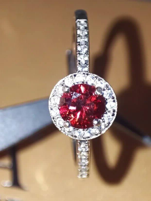 S925 Srebrni Prsten s Crvenim Mojsanit Dijamantom 0,5CT/5mm