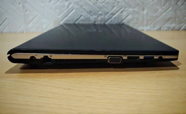 Fujitsu i7 6gen 8gb 256ssd touchscreen