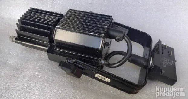 Halogena lampa - Spot LIVAL CB 500 Made in Finland