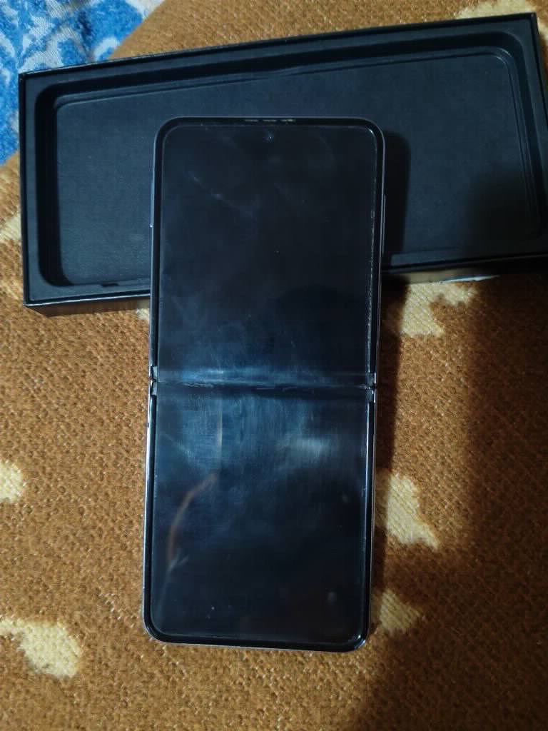Samsung Galaxy Z Flip4 256GB