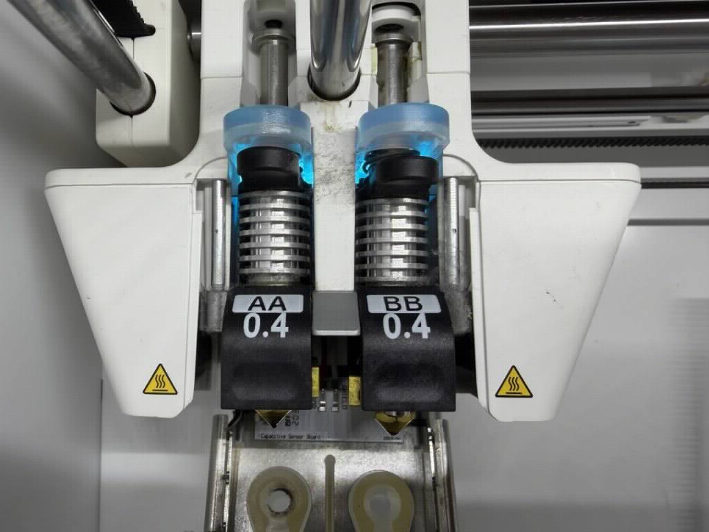 Ultimaker S3 – KAO NOV (Samo 10 dana rada) + Filament + oprema