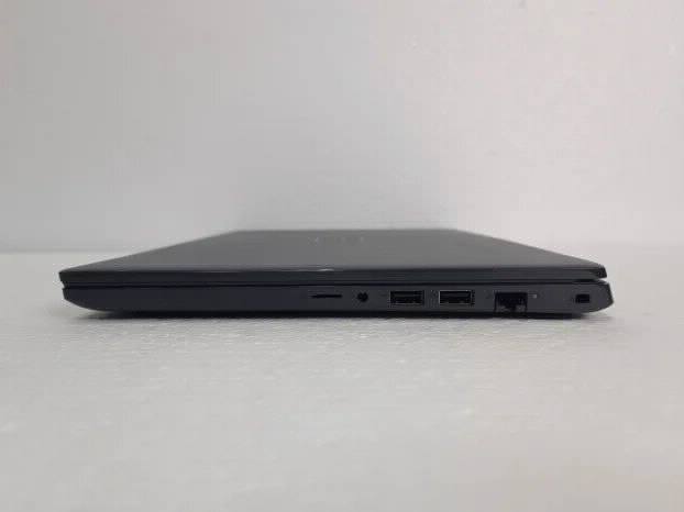 Dell Latitude i3 10gen 4gb ddr4 128ssd 14inch intel gpu