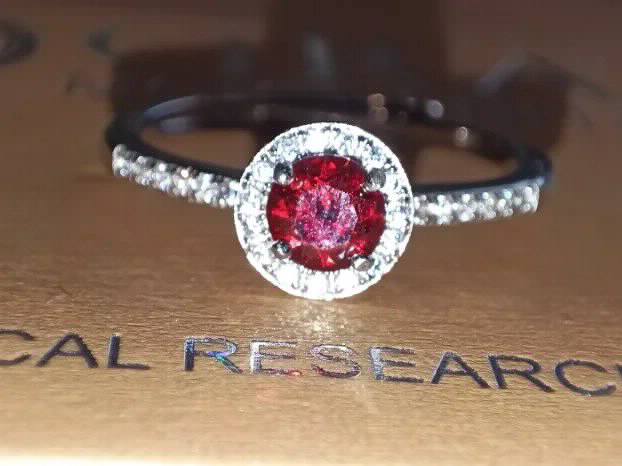 S925 Srebrni Prsten s Crvenim Mojsanit Dijamantom 0,5CT/5mm