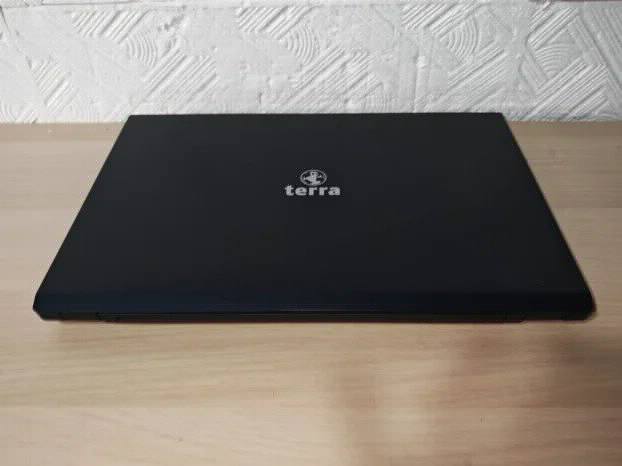 Terra i3 7gen 8gb ssd+ hdd Intel HD620 FHD