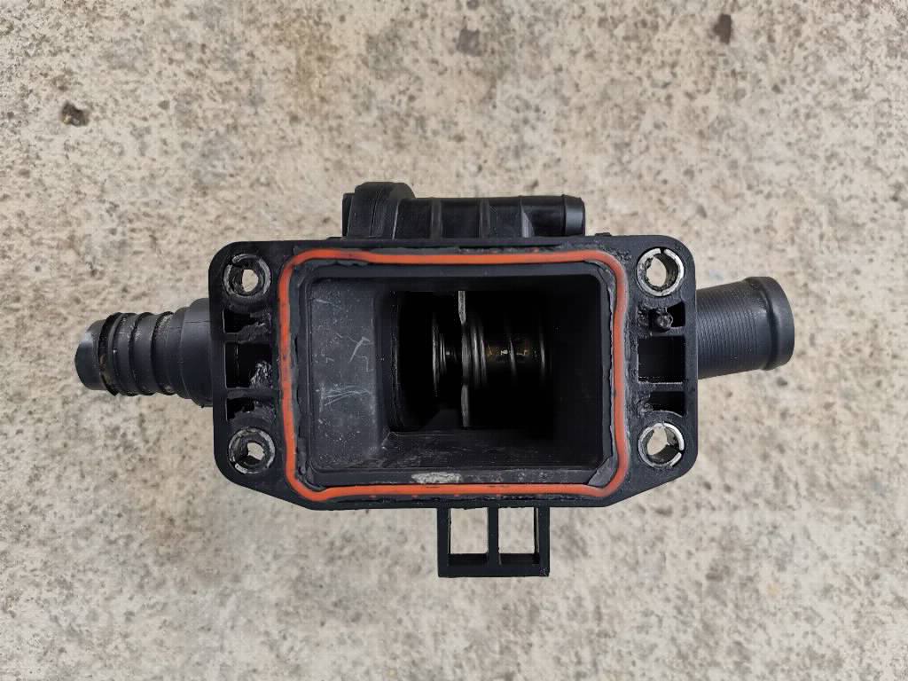 Termostat za Citroen C4 od 2004. do 2008. god.