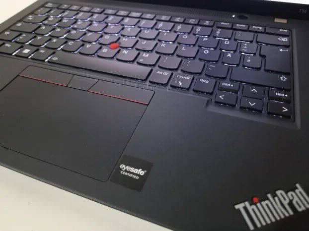 POSLEDNJI MODEL Lenovo T14 i5 12gen 16gb 512 iris XE