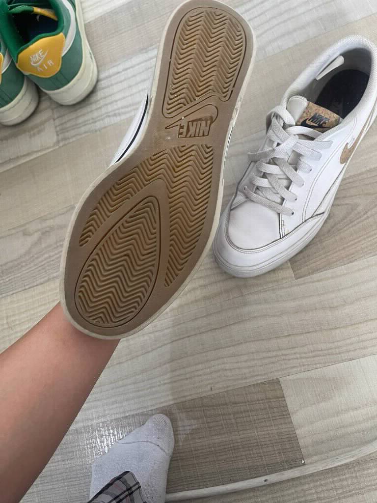 Bele Nike patike 42