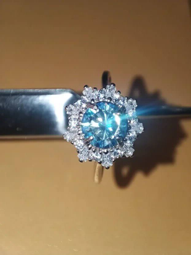 S925 Srebro/Platina - Prsten 1CT/6,5mm Mojsanit Dijamant Aquamarine