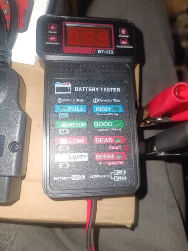 Komplet OBDII aparat V519 i Akumulator tester BT-172