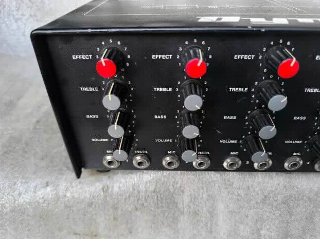 Vintage aktivna mikseta Dynacord Eminent IV 100W sa digitaln