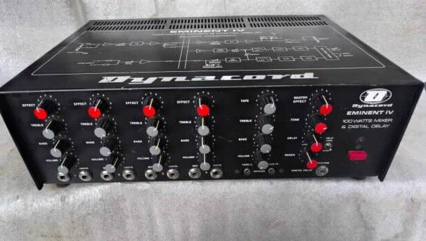 Vintage aktivna mikseta Dynacord Eminent IV 100W sa digitaln
