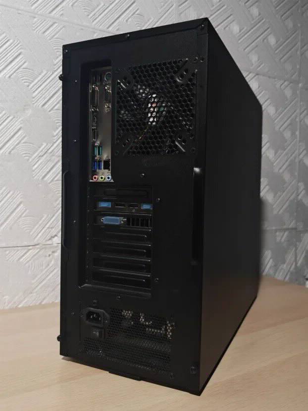 Gamer i7 6700 24gb DDR4 1TB m2 8gb gpu windows 11