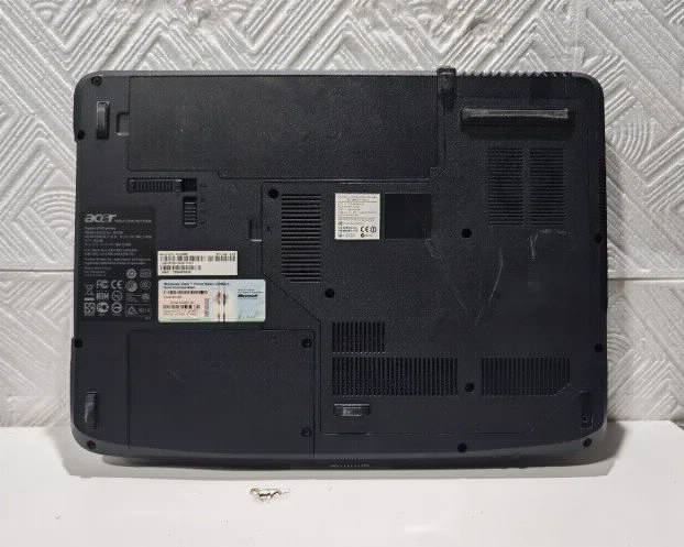 Acer Celeron 2gb 80gb 15.4 wifi