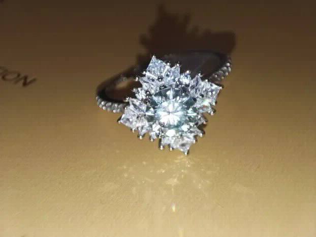 S925 Srebro/Platina - Prsten 1CT/6,5mm Mojsanit Dijamant