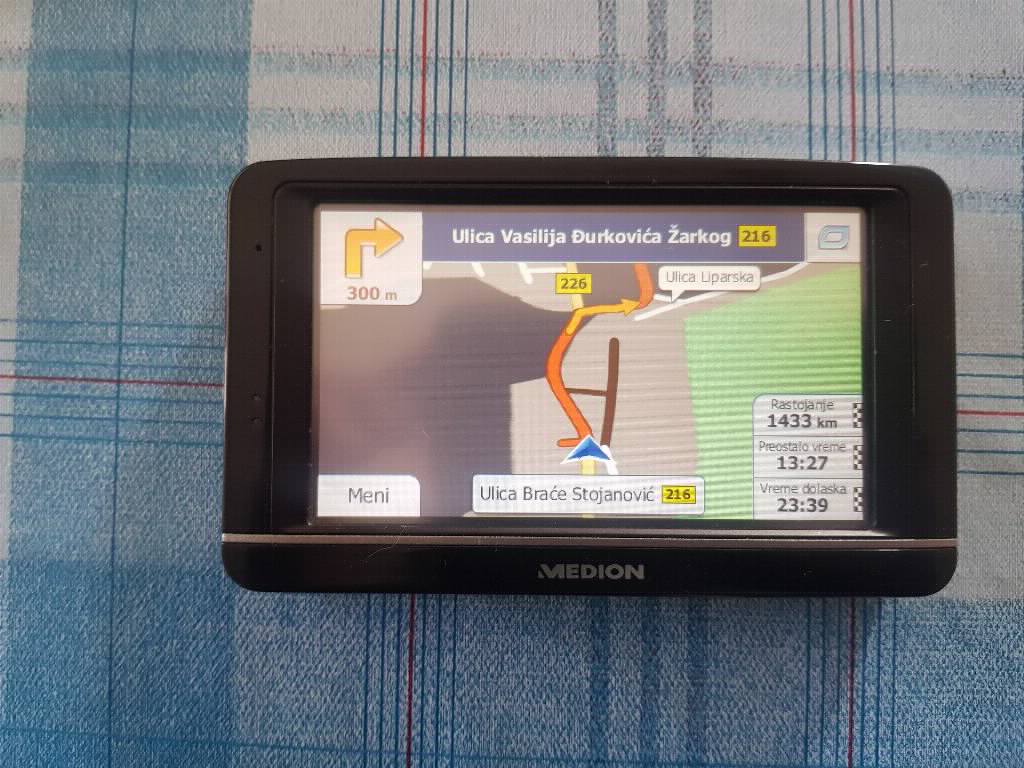 Ubacujem mape u SVE navigacije i radim softwere i otključava
