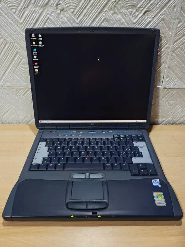 RETRO Hp Omnibook 6100 Pentium 3 512mb 6gb comport lpt win98