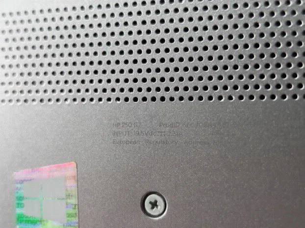 Hp 250 G7 i3 7Gen 8gb 256ssd 15.6 FHD