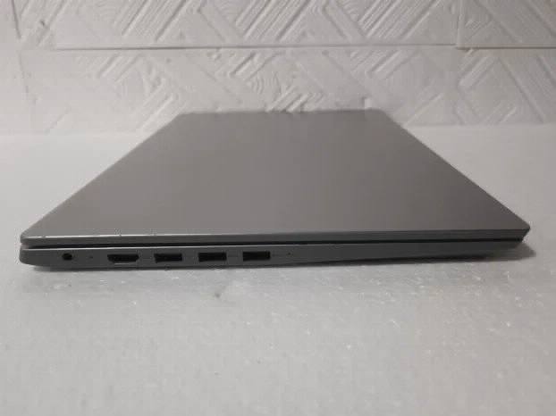 Lenovo ideapad 3 i5 10gen 4gb 256ssd 14inch FHD