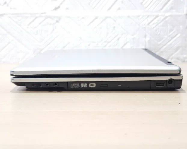 RETRO Toshiba Tecra Win Xp Lpt port Wifi