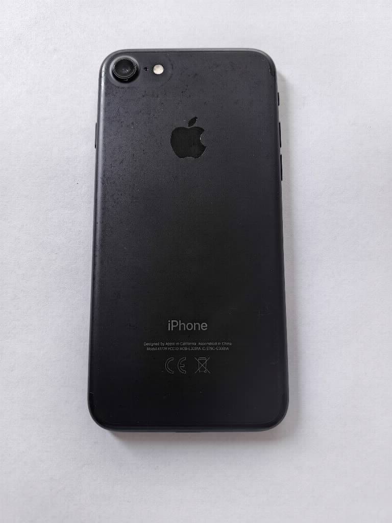 Iphone 7 32gb crni