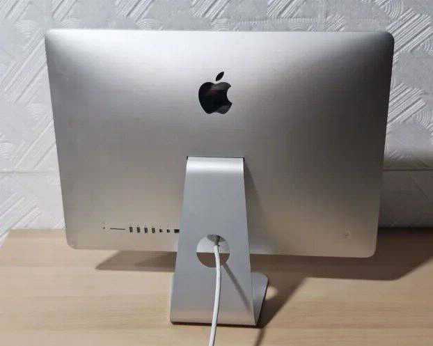 imac 21.5 Late 2013 i5 8gb 1Tb iris gpu Monterey