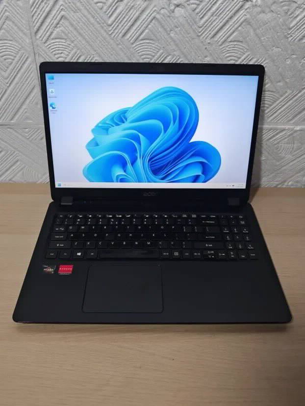Acer Ryzen 7 8gb 256ssd Vega 10 Gpu FHD