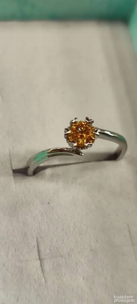 S925 Srebrni Prsten sa GOLD Mojsanit Dijamantom 5mm + GRA