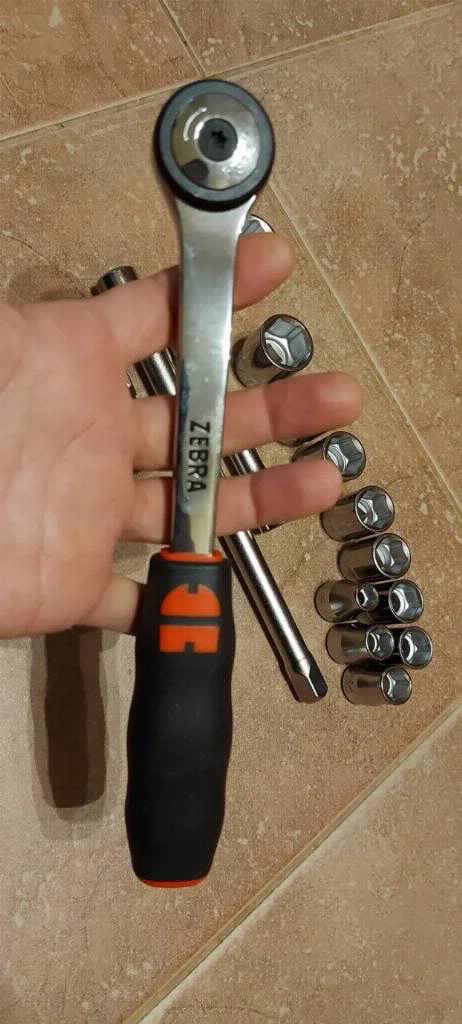 Wurth ZEBRA 1/2 6-ugaonih nasadnih ključeva sa račnom 15 kom