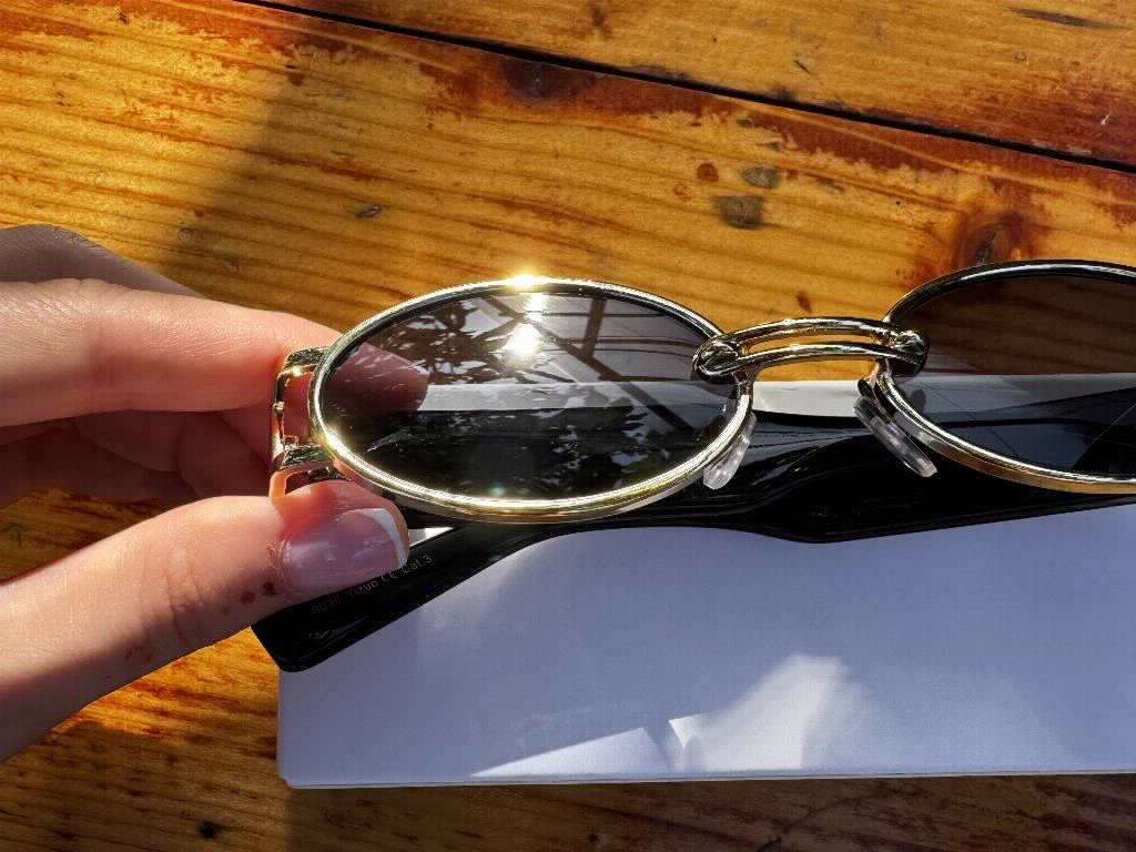 Tri para crnih sunčanih naočara